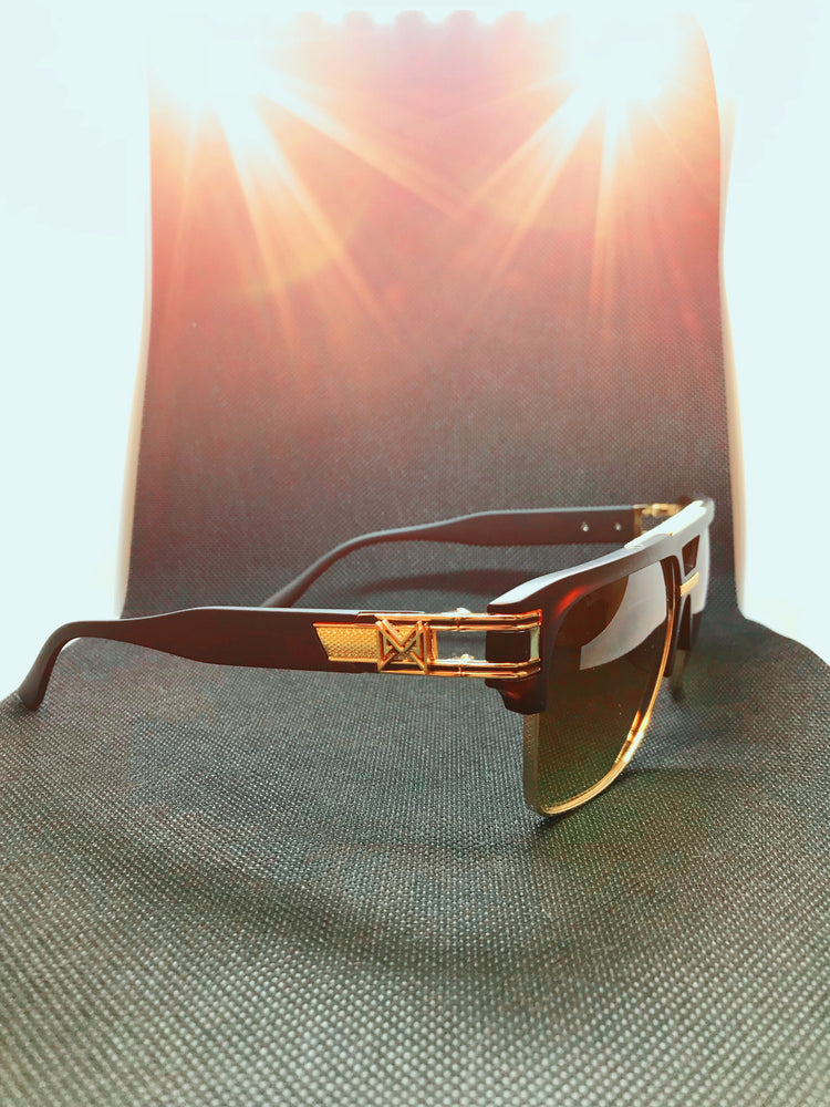 
                  
                    Load image into Gallery viewer, “Amber Alert” Rose Gold edition Sunglasses - Magari Wear
                  
                